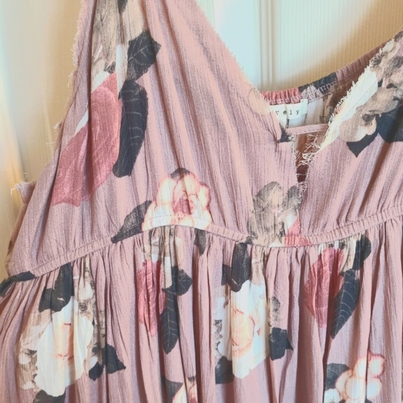 Baevely large mauve floral maxi dress - Picture 2 of 9